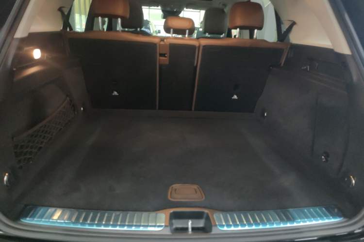 Used Mercedes-Benz GLE 2024 GLE 350 4MATIC Stylish Model Trunk