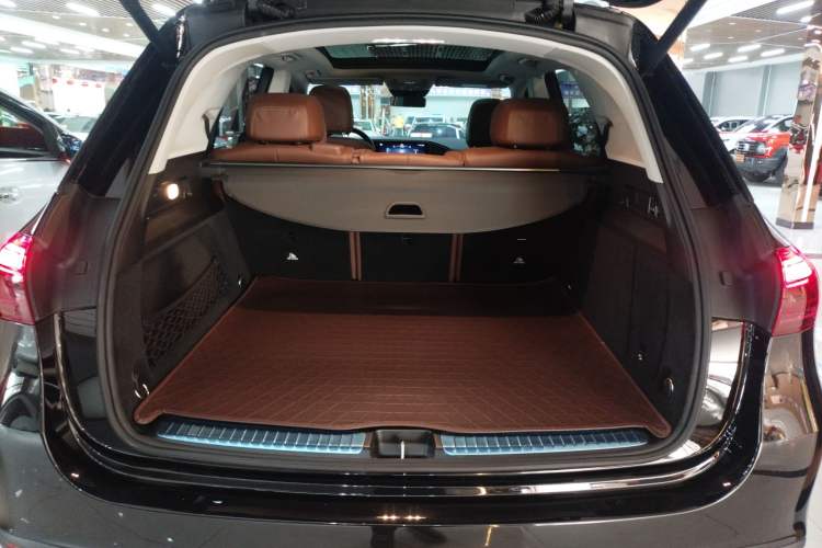 Used Mercedes-Benz GLE 2024 GLE 450 4MATIC Stylish Model Trunk