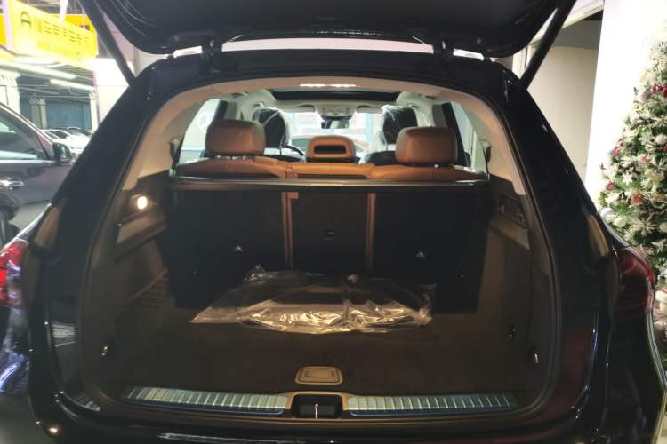 Used Mercedes-Benz GLE 2024 GLE 450 4MATIC Stylish Model Trunk