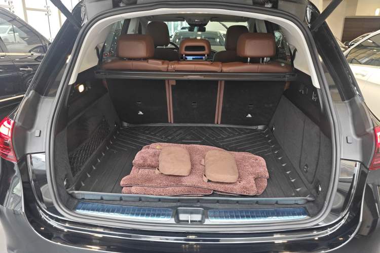 Used Mercedes-Benz GLE 2024 GLE 450 4MATIC AMG Line Trunk
