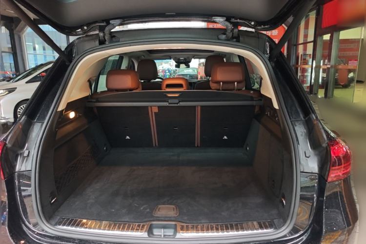 Used Mercedes-Benz GLE 2024 GLE 450 4MATIC Luxury Model Trunk
