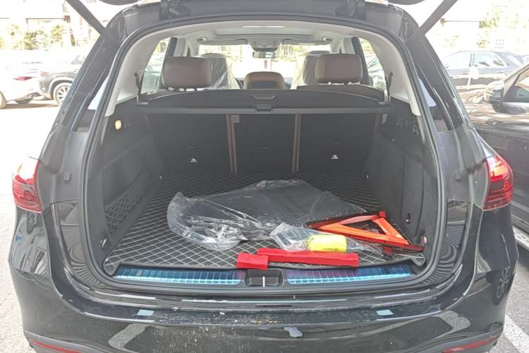 Used Mercedes-Benz GLE 2024 GLE 450 4MATIC Stylish Model Trunk