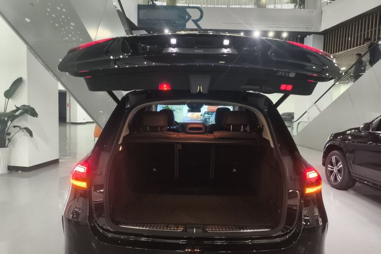 Used Mercedes-Benz GLE 2024 GLE 450 4MATIC Luxury Model Trunk