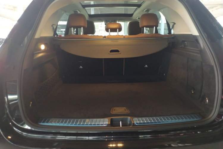 Used Mercedes-Benz GLE 2024 GLE 350 4MATIC Stylish Model Trunk