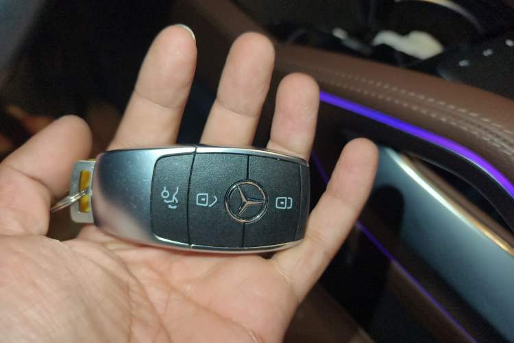 Used Mercedes-Benz GLE 2024 GLE 350 4MATIC Stylish Model Vehicle Key