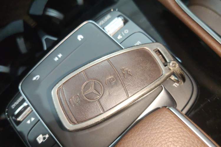 Used Mercedes-Benz GLE 2024 GLE 450 4MATIC AMG Line Vehicle Key