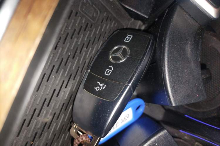 Used Mercedes-Benz GLE 2024 GLE 450 4MATIC Stylish Model Vehicle Key