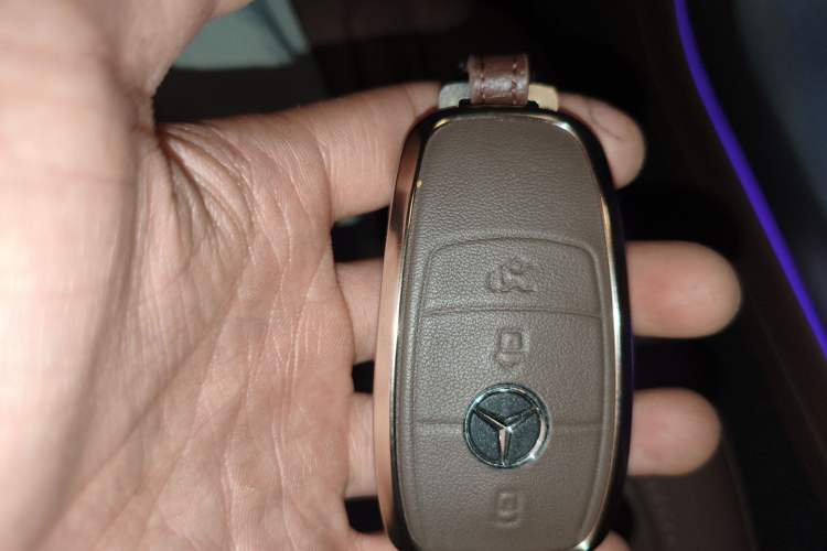 Used Mercedes-Benz GLE 2024 GLE 450 4MATIC Luxury Model Vehicle Key