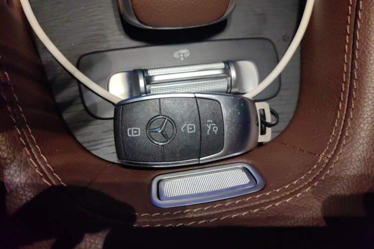 Used Mercedes-Benz GLE 2024 GLE 450 4MATIC Luxury Model Vehicle Key
