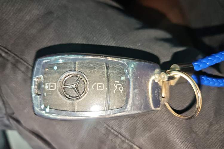 Used Mercedes-Benz GLE 2024 Refreshed GLE 350 4MATIC Stylish Edition Vehicle Key