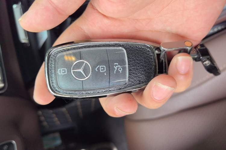 Used Mercedes-Benz GLE 2024 Refreshed GLE 350 4MATIC Stylish Edition Vehicle Key