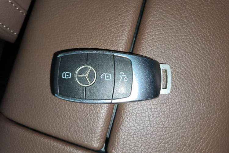 Used Mercedes-Benz GLE 2024 GLE 450 4MATIC Luxury Model Vehicle Key