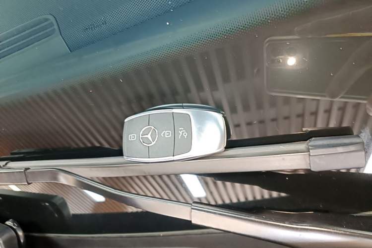 Used Mercedes-Benz GLE 2024 Refreshed GLE 350 4MATIC Stylish Edition Vehicle Key