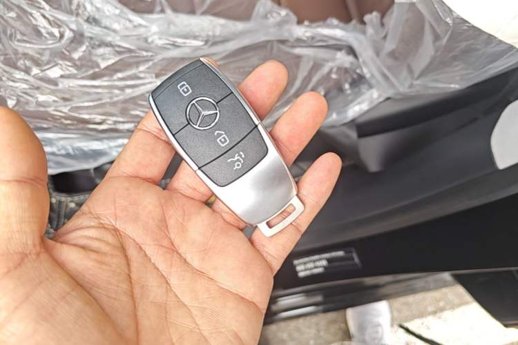 Used Mercedes-Benz GLE 2024 GLE 450 4MATIC Stylish Model Vehicle Key