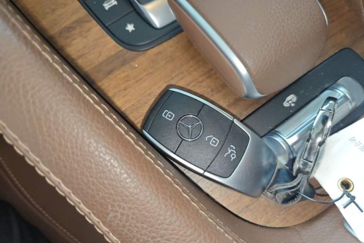 Used Mercedes-Benz GLE 2024 GLE 450 4MATIC Stylish Model Vehicle Key