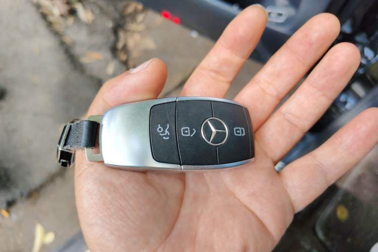 Used Mercedes-Benz GLE 2024 GLE 450 4MATIC Stylish Model Vehicle Key