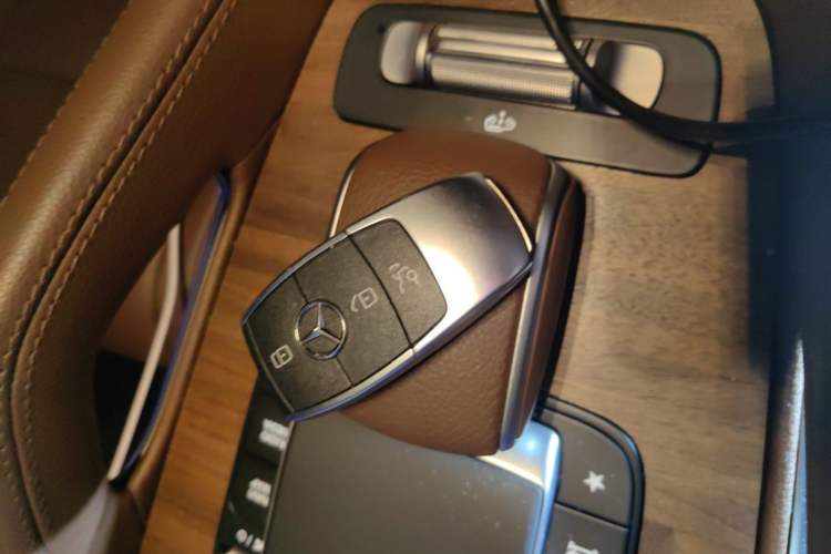 Used Mercedes-Benz GLE 2024 GLE 450 4MATIC Stylish Model Vehicle Key