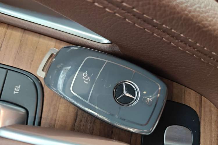 Used Mercedes-Benz GLE 2024 GLE 450 4MATIC Stylish Model Vehicle Key