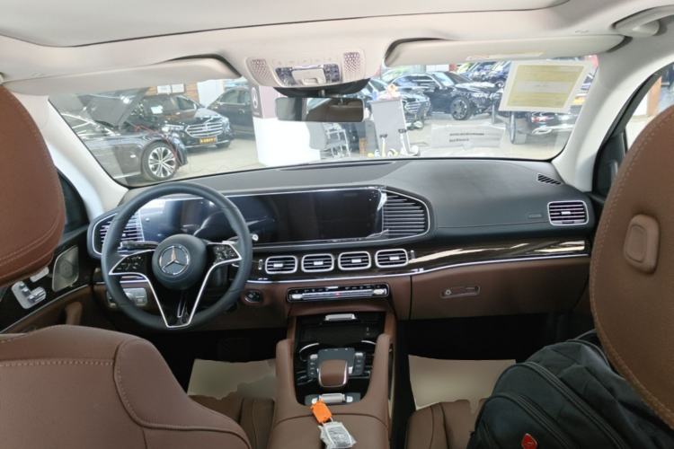 Used Mercedes-Benz GLE 2024 Refreshed GLE 350 4MATIC Stylish Edition Center Console