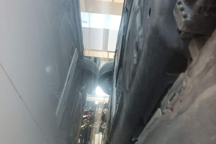 Used Mercedes-Benz GLE 2024 GLE 450 4MATIC Luxury Model Chassis Rear Right