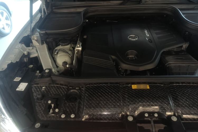 Used Mercedes-Benz GLE 2024 GLE 450 4MATIC Luxury Model Engine Bay Right