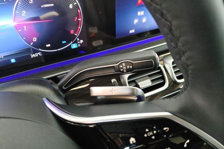 Used Mercedes-Benz GLE 2024 Refreshed GLE 350 4MATIC Stylish Edition Gear Lever