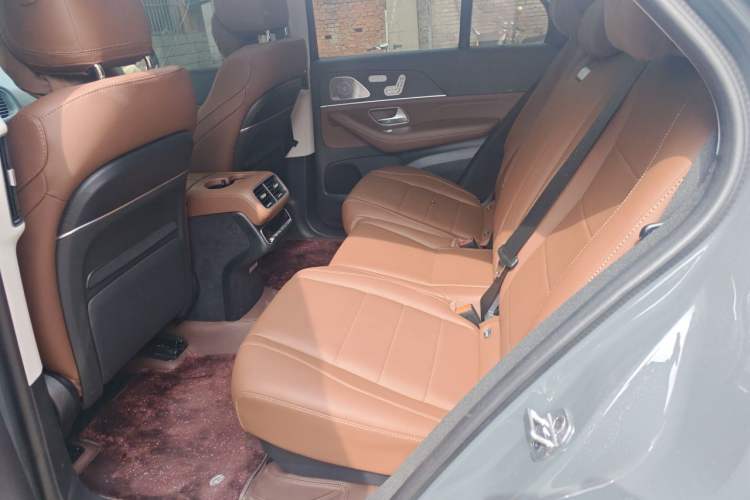 Used Mercedes-Benz GLE 2024 GLE 450 4MATIC Luxury Model Left Rear Seat