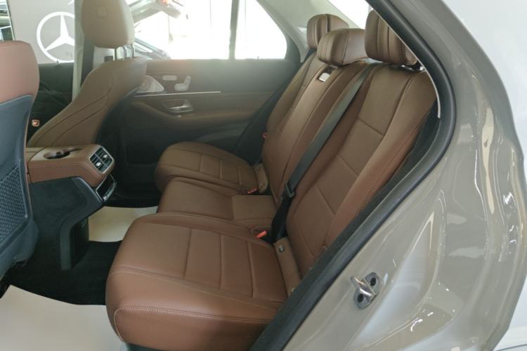 Used Mercedes-Benz GLE 2024 Refreshed GLE 350 4MATIC Stylish Edition Left Rear Seat