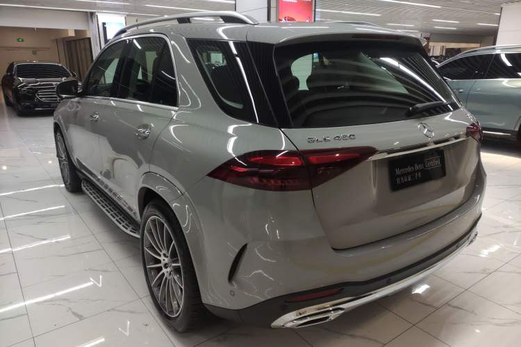 Used Mercedes-Benz GLE 2024 GLE 450 4MATIC Luxury Model Rear Left 45 Deg