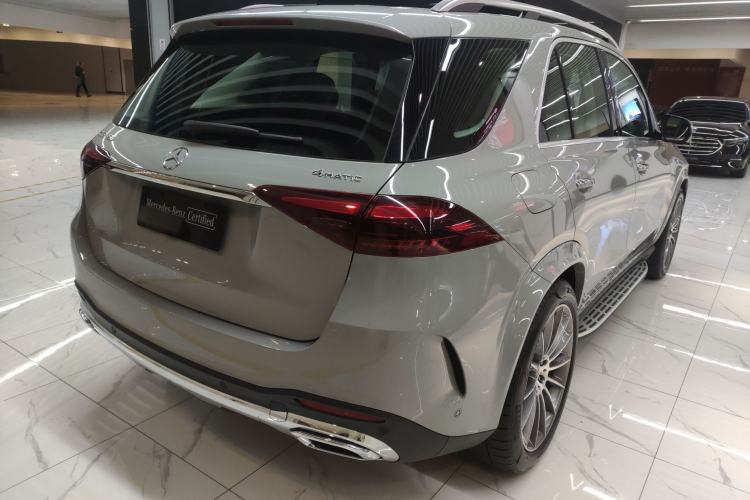 Used Mercedes-Benz GLE 2024 GLE 450 4MATIC Luxury Model Rear Right 45 Deg