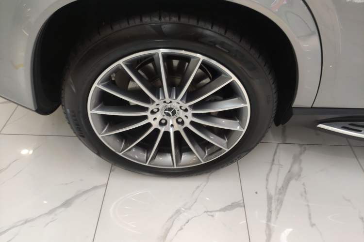 Used Mercedes-Benz GLE 2024 GLE 450 4MATIC Luxury Model Right Rear Wheel Hub