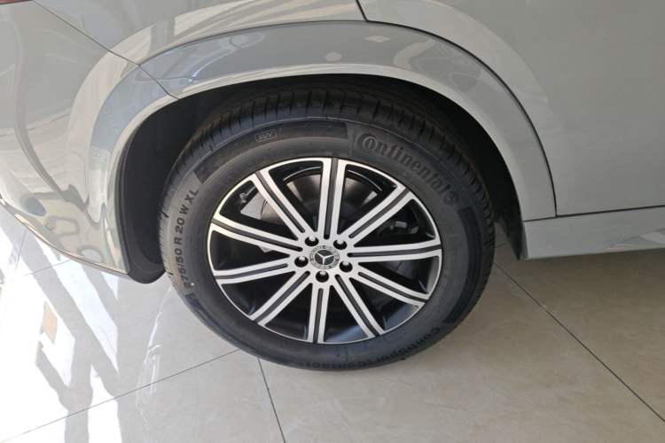 Used Mercedes-Benz GLE 2024 Refreshed GLE 350 4MATIC Stylish Edition Right Rear Wheel Hub