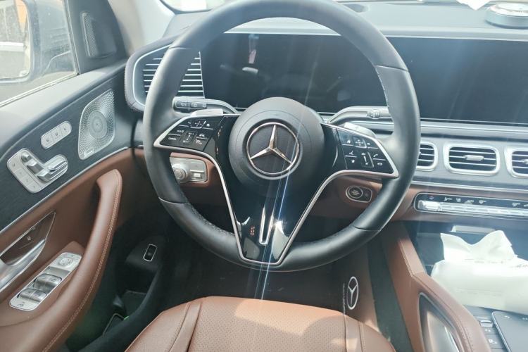 Used Mercedes-Benz GLE 2024 GLE 450 4MATIC Luxury Model Steering Wheel