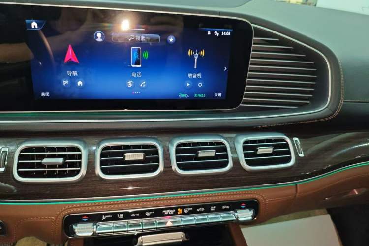 Used Mercedes-Benz GLE 2024 GLE 350 4MATIC Stylish Model Audio And AC Panel