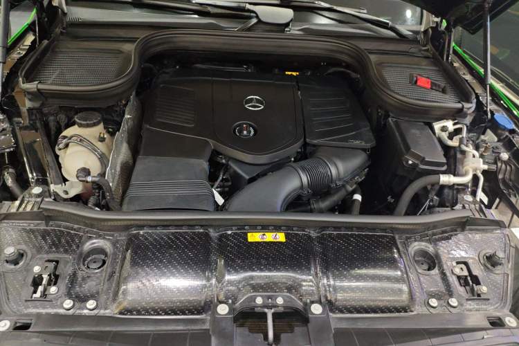 Used Mercedes-Benz GLE 2024 GLE 350 4MATIC Stylish Model Engine Bay