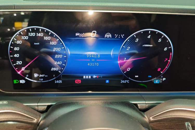 Used Mercedes-Benz GLE 2024 GLE 350 4MATIC Stylish Model Instrument Cluster