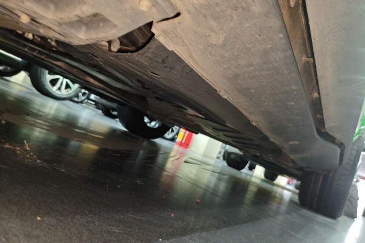 Used Mercedes-Benz GLE 2024 GLE 350 4MATIC Stylish Model Left Side Sill