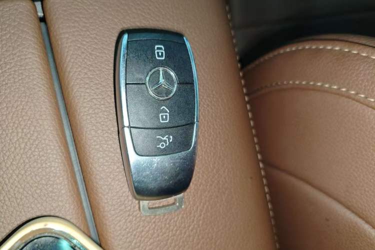 Used Mercedes-Benz GLE 2024 GLE 350 4MATIC Stylish Model Vehicle Key