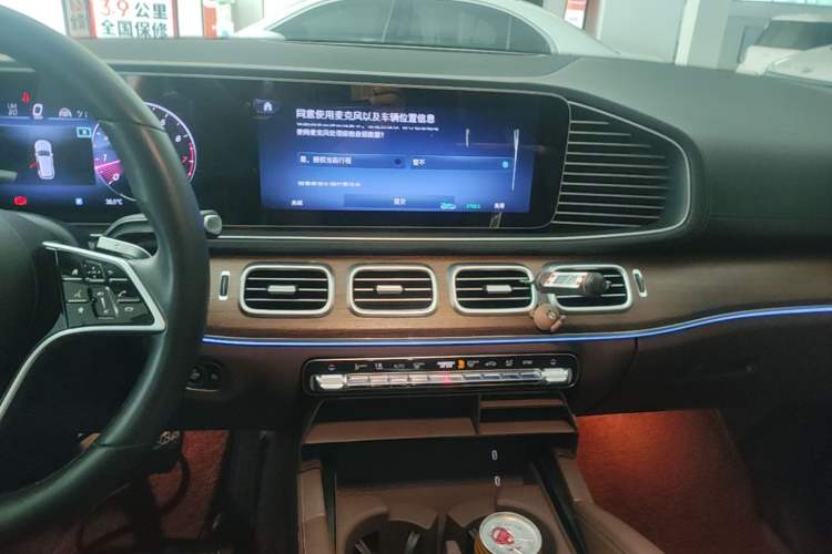 Used Mercedes-Benz GLE 2024 GLE 450 4MATIC Stylish Model Audio And AC Panel