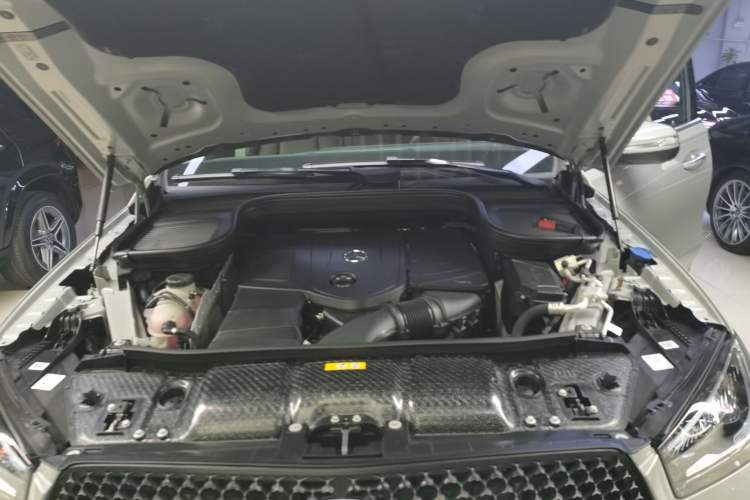 Used Mercedes-Benz GLE 2024 Refreshed GLE 350 4MATIC Stylish Edition Engine Bay
