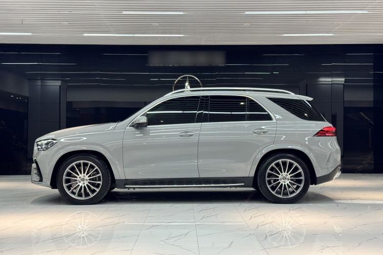 Used Mercedes-Benz GLE 2024 GLE 450 4MATIC Luxury Model Exterior 2