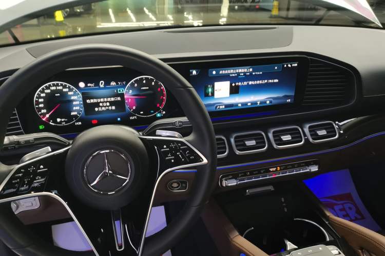 Used Mercedes-Benz GLE 2024 Refreshed GLE 350 4MATIC Stylish Edition Gear Lever