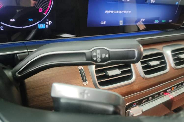 Used Mercedes-Benz GLE 2024 GLE 450 4MATIC Stylish Model Gear Lever