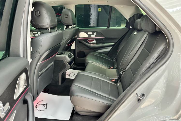 Used Mercedes-Benz GLE 2024 GLE 450 4MATIC Luxury Model Interior 7