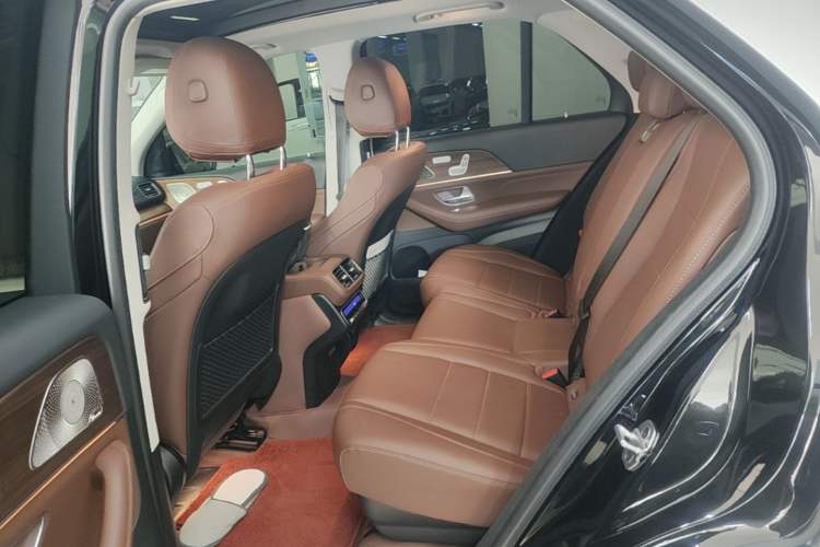 Used Mercedes-Benz GLE 2024 GLE 450 4MATIC Stylish Model Left Rear Seat