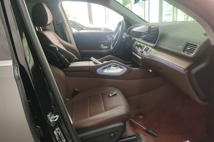 Used Mercedes-Benz GLE 2024 GLE 450 4MATIC Stylish Model Right Front Seat