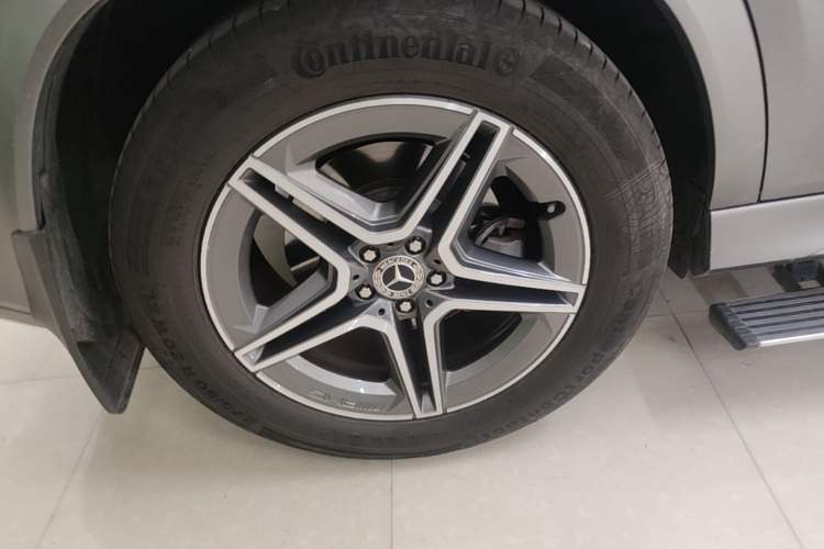 Used Mercedes-Benz GLE 2024 GLE 450 4MATIC Stylish Model Right Rear Wheel Hub