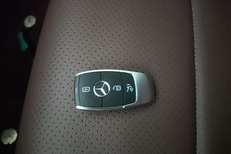 Used Mercedes-Benz GLE 2024 GLE 450 4MATIC Stylish Model Vehicle Key