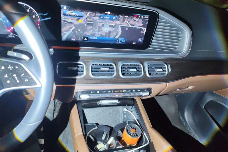 Used Mercedes-Benz GLE 2025 GLE 350 4MATIC Stylish Model Audio And AC Panel