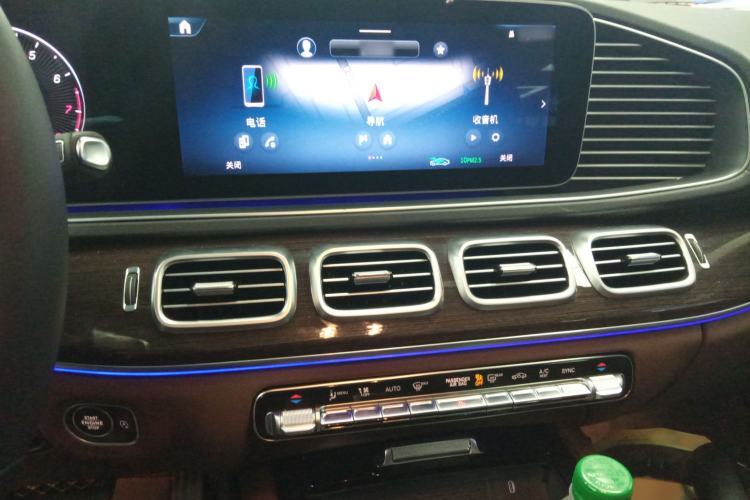 Used Mercedes-Benz GLE 2025 GLE 350 4MATIC Stylish Model Audio And AC Panel
